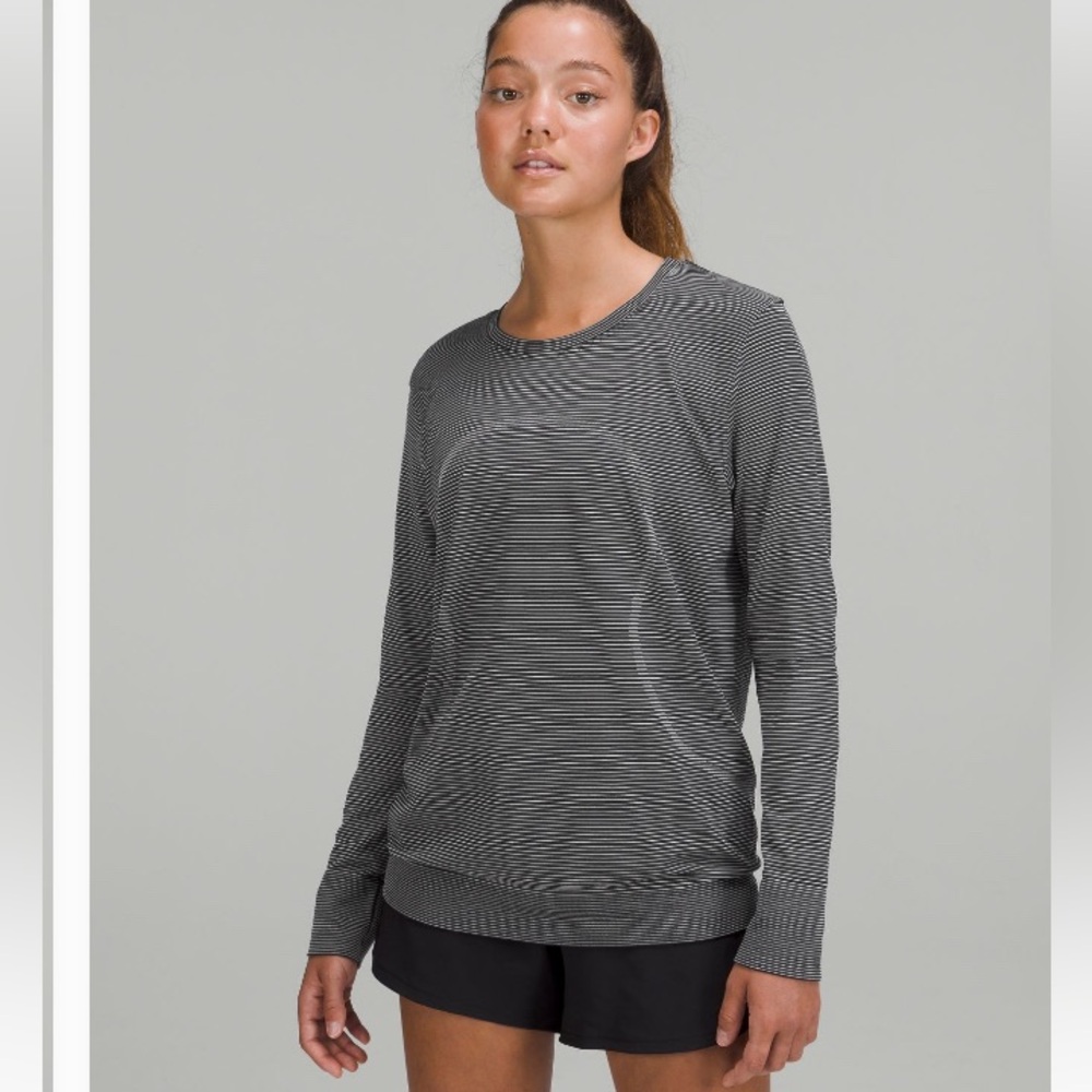 Lululemon Athletica Black Striped Long Sleeve Tee